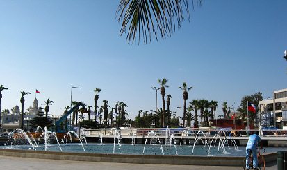 Plaza Mackenna, el ciclo de la
                                  fontana 01