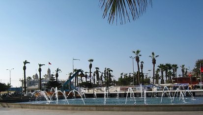 Plaza Mackenna, el ciclo de la
                                  fontana 08