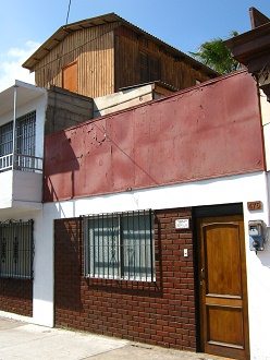 Calle Encalada, la casa de un
                                kinesi�logo