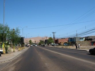 Avenida Santa Mar�a, vista atr�s al cerro
                        Morro con sus antenas