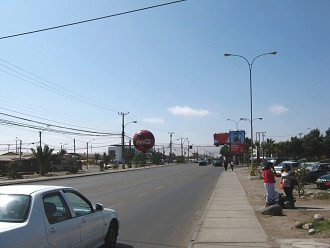 Avenida Santa Mar�a, la bola
                                  grande de Coca Cola cerca del terminal
                                  terrestre