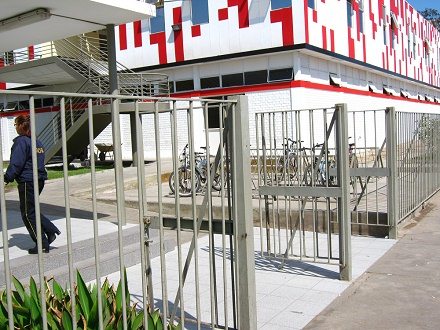 Avenida Santa Mar�a, Nacap con
                                guardabicicletas