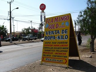 Avenida Santa Mar�a, tienda "Flamingo
                        Gold" con venta de ropa por kilo