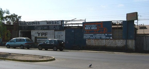 Avenida Rocca, tienda de
                                radiadores, primer plano
