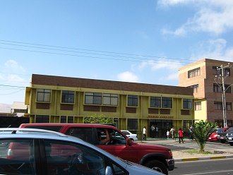 Rocca-Allee, die Schule
                                "Junior College" 01