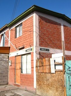 Cerro Chu�o, placas
                        avenida Morrillo y Pasaje 1