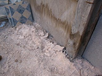 La casa Tarasco con tierra rosada 03