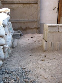 La casa Tarasco con tierra rosada 04