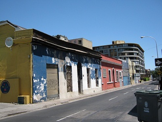 Casas coloradas en la avenida Catedral