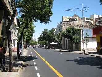 Brasilienallee (avenida Brasil), Veloweg in
                        Gegenrichtung
