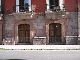El museo urbano de Santiago de Chile, sin
                          placa