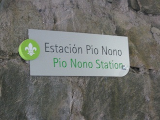 Schild in der Talstation "Pio
                          Nono" (Pius IX.)