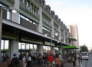 La estaci�n del metro subterr�neo
                        "Universidad de Santiago" ("U. de
                        Santiago") con el terminal
                        "Alameda"