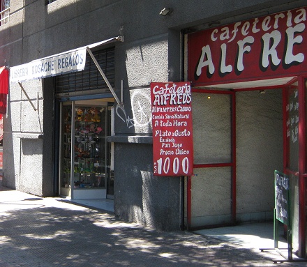 Brasilienallee (avenida Brasil),
                          Schreibwarengesch�ft, Nahaufnahme