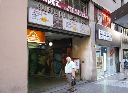 Waisenkinderstrasse (calle
                                  Hu�rfanos), Engelsgalerie
                                  ("Galer�a del �ngel") und
                                  Fettleibigkeit