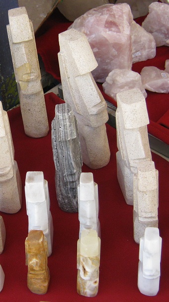 Osterinsel-Figuren aus Combarbalita,
                          Nahaufnahme