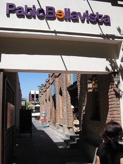 Pius-IX.-Strasse, Hinterhof zur Sch�nen
                          Aussicht (patio Bella Vista), Eingang