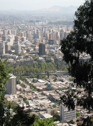 Aussicht auf Santiago von der fahrenden
                          Standseilbahn aus 02
