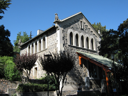Die Bergstation der Standseilbahn im
                          Metropolitano-Park von Santiago de Chile
