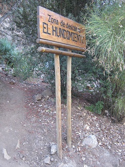 Erholungszone "Hundimiento",
                          Tafel (zona de descansa El Hundimiento)
