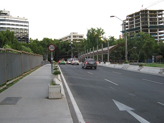 Die Br�cke �ber den Mapocho-Fluss