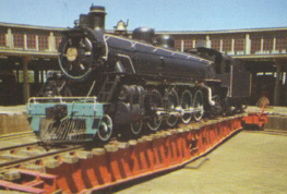 Temuco, el museo ferroviario
"Pablo Neruda", aquí una locomotora de vapor Temuco, el
museo ferroviario "Pablo Neruda", aquí una
locomotora de vapor