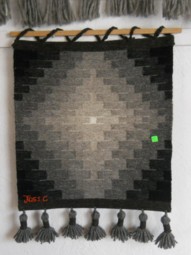 Wandbehang mit grafischem
                              Treppendesign in Graut�nen