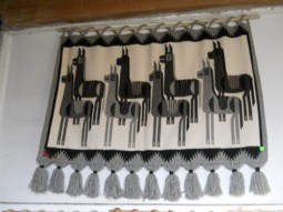 Wandteppich mit Lamas in Graut�nen