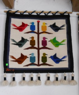 Tejido mostrando un �rbol de p�jaros