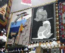 Wandteppich mit Galapagos-Tieren und
                          Katzen in Graut�nen