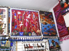 Wandteppiche mit Tieren und Masken