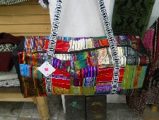 Bolsa multicolor, primer plano