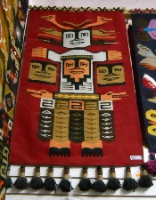 Tejido mostrando un dios