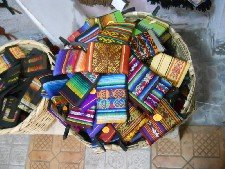 Monederos en un cesto, primer
                                plano