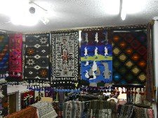 Wandteppiche mit einem Stern, Tieren
                              und grafischen Designs