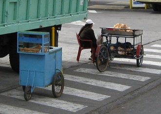 Verkaufsst�nde mit Geb�ck