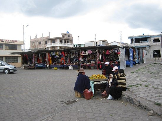 Die Weberei-Ausstellung und ein
                          Mandarinenstand