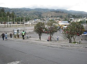 Ambato, Busterminal f�r Busse in Richtung
                          Urwald