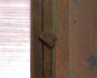 Das Fensterschloss,
                                Nahaufnahme