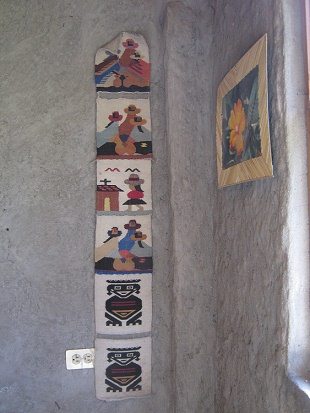 Wandbehang mit kleinen Motiven