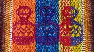 Detail des Tischdeckenmusters, drei
                          Amphoren