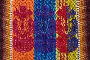 Tischdeckenmuster Detail, drei
                          Klatschtanten