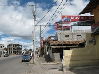 Strassenbild von Salasaca 02