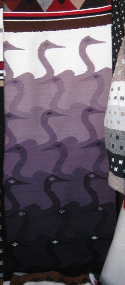 Wandteppich mit Straussen oder Flamingos
                          in Lila