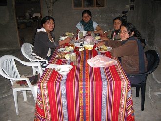 Frauentisch am Abend