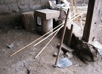 Werkzeuge und Naturtisch