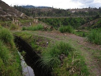 Der obere Ca�on-Fussweg mit Kanal