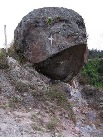 S�ngerstein mit Gesicht und Kinn, aber
                          ohne Fundament 02