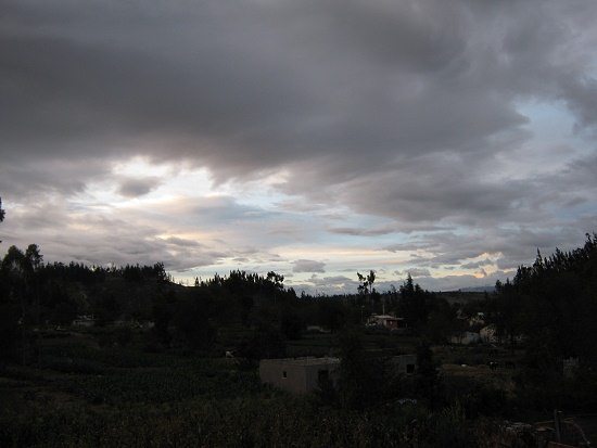 Cielo de nubes con colores en Huasalata