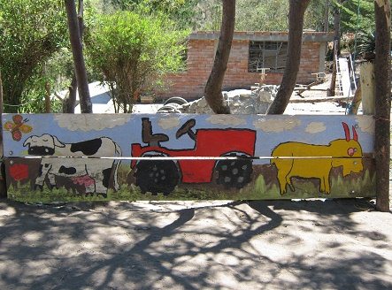 Landwirtschaft mit Kuh, Geiss (Ziege) und
                          Traktor